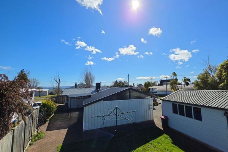 Photo of property in 20 Willow Avenue, Hannahs Bay, Rotorua, 3010