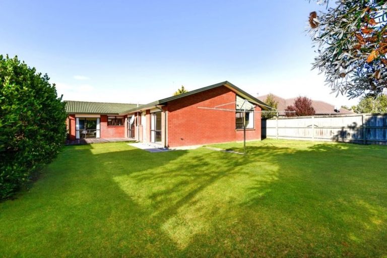 Photo of property in 33 Clarevale Street, Burwood, Christchurch, 8083