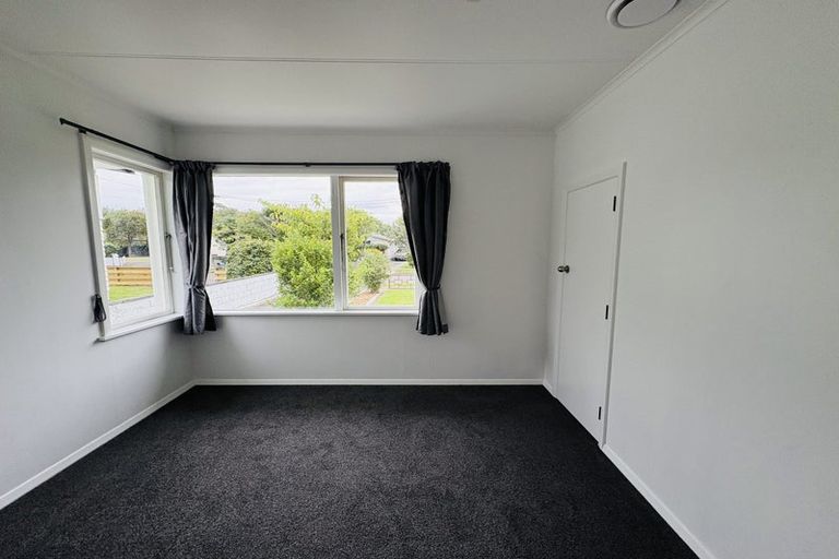 Photo of property in 17 Buick Crescent, Awapuni, Palmerston North, 4412
