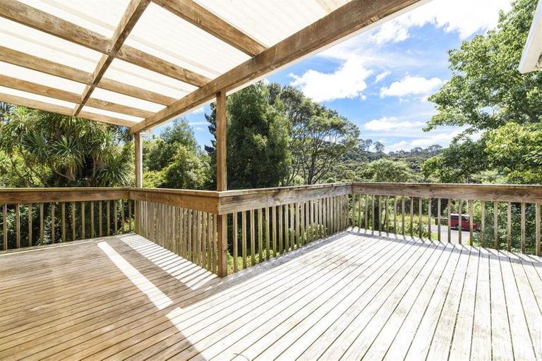 Photo of property in 46 Mountain Road, Henderson Valley, Auckland, 0612
