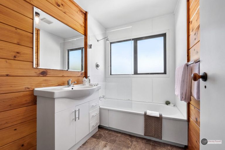 Photo of property in 2/30 Whakatiki Street, Trentham, Upper Hutt, 5018