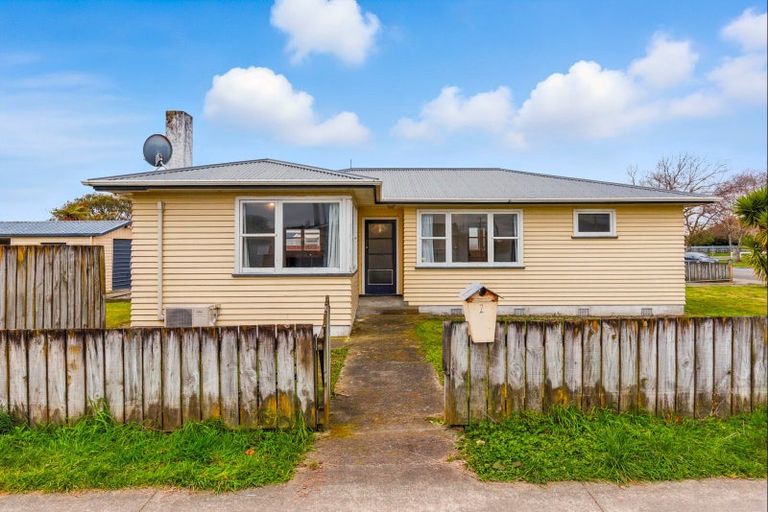 Photo of property in 2 Collingwood Street, Levin, 5510