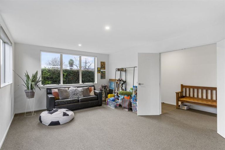 Photo of property in 28 Kotuku Street, Te Atatu Peninsula, Auckland, 0610