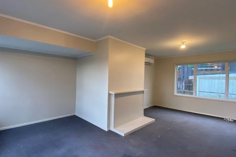 Photo of property in 56 Coates Street, Tawa, Wellington, 5028