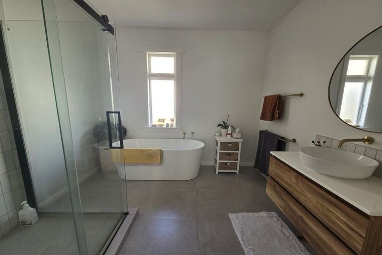 Photo of property in 202 The Parade, Island Bay, Wellington, 6023