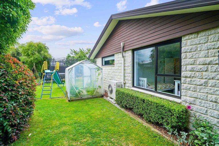 Photo of property in 20 Shamrock Place, Halswell, Christchurch, 8025