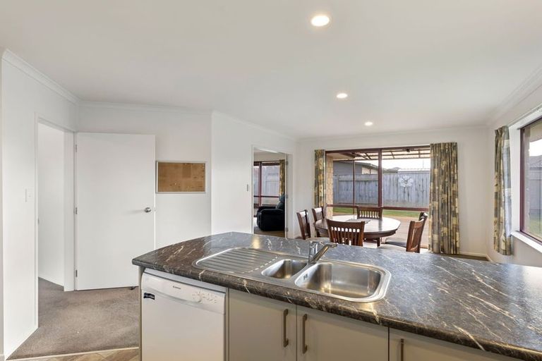 Photo of property in 16 Orlando Way, Kelvin Grove, Palmerston North, 4414