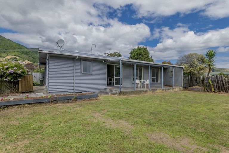 Photo of property in 72 Parata Street, Waikanae, 5036