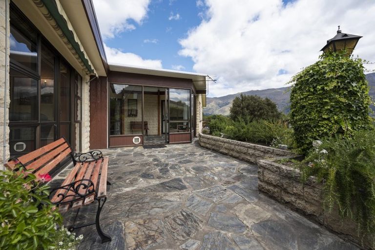 Photo of property in 47 Hunter Crescent, Wanaka, 9305