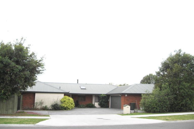 Photo of property in 16 Mission Road, Greenmeadows, Napier, 4112