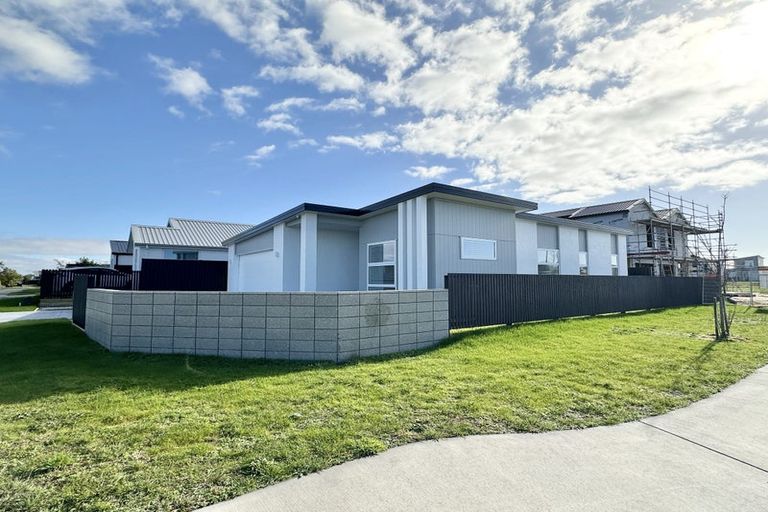 Photo of property in 51 Empire Crescent, Papamoa, 3118