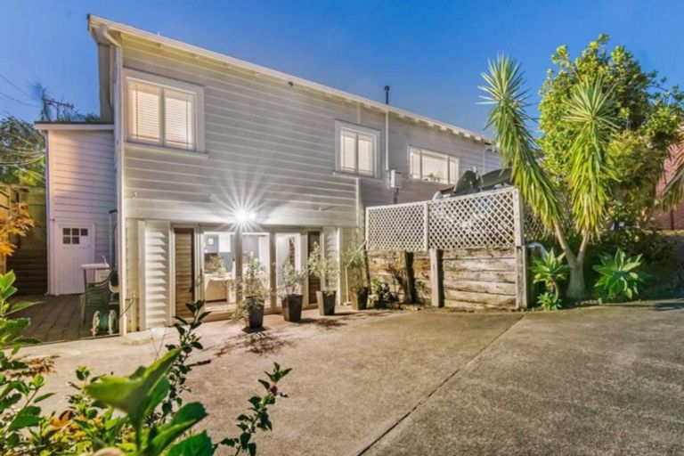 Photo of property in 8 Bracken Avenue, Takapuna, Auckland, 0622