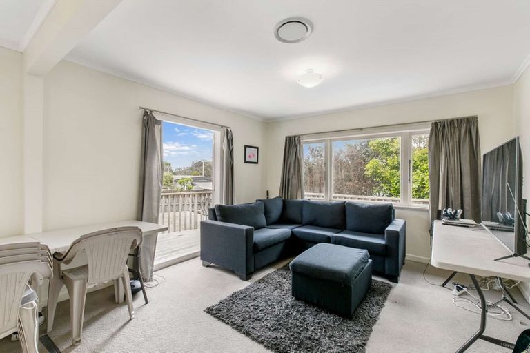 Photo of property in 3b Gazelle Avenue, Beach Haven, Auckland, 0626