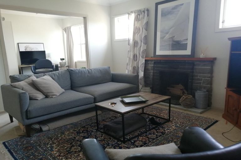 Photo of property in 1/31 Becroft Drive, Forrest Hill, Auckland, 0620