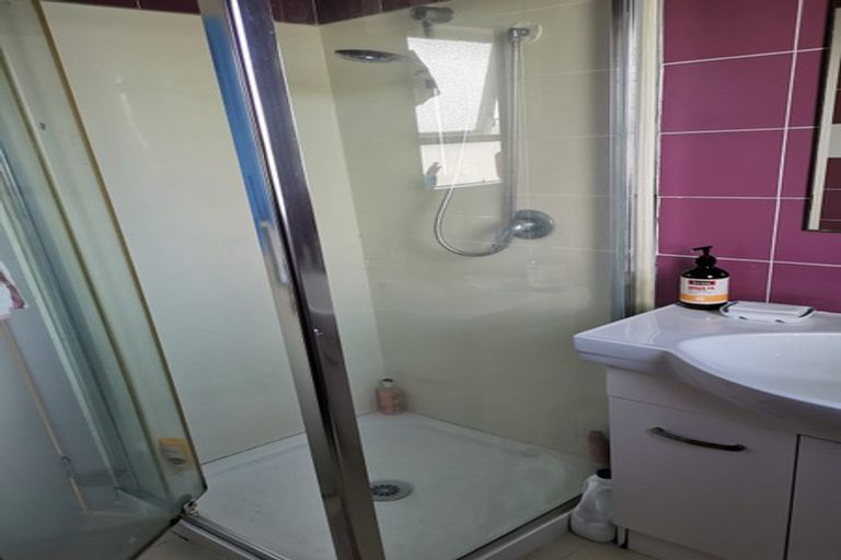 Photo of property in 1/31 Becroft Drive, Forrest Hill, Auckland, 0620