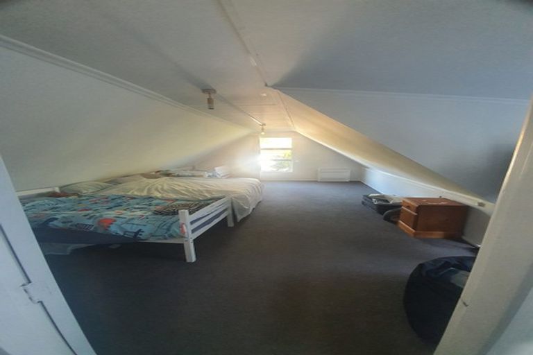 Photo of property in 12 Westwood Road, Tawa, Wellington, 5028