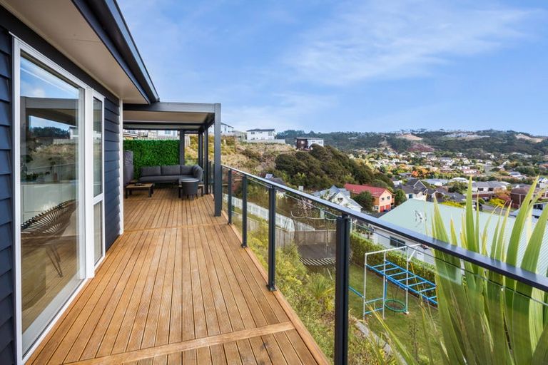 Photo of property in 156 Navigation Drive, Whitby, Porirua, 5024