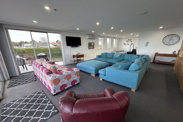 Photo of property in 2/51 Dive Crescent, Tauranga, 3110