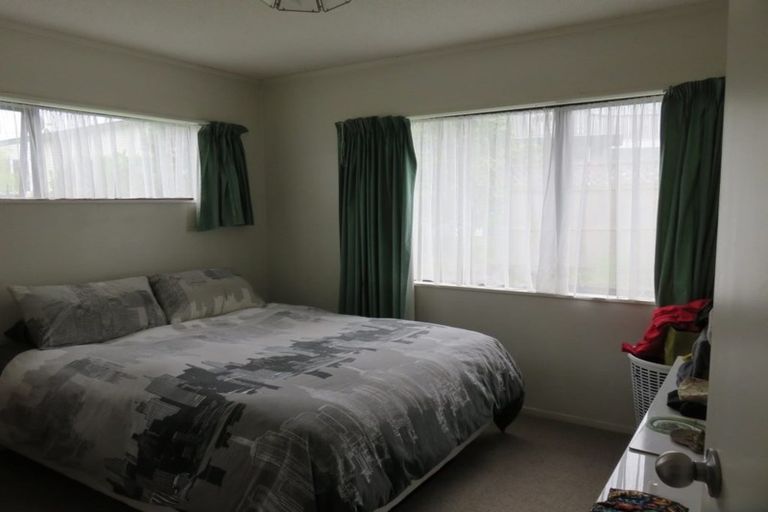 Photo of property in 1/39 Jaemont Avenue, Te Atatu South, Auckland, 0610