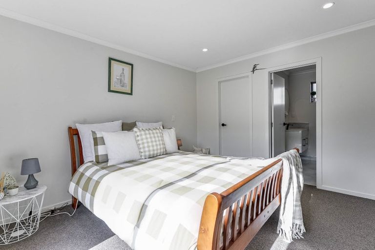 Photo of property in 8 Kaaka Street, Cambridge, 3434