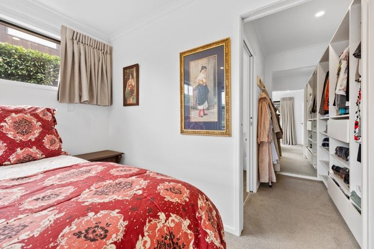 Photo of property in 32 Whiteley Street, Moturoa, New Plymouth, 4310