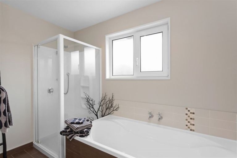 Photo of property in 19 Janal Place, Northwood, Christchurch, 8051