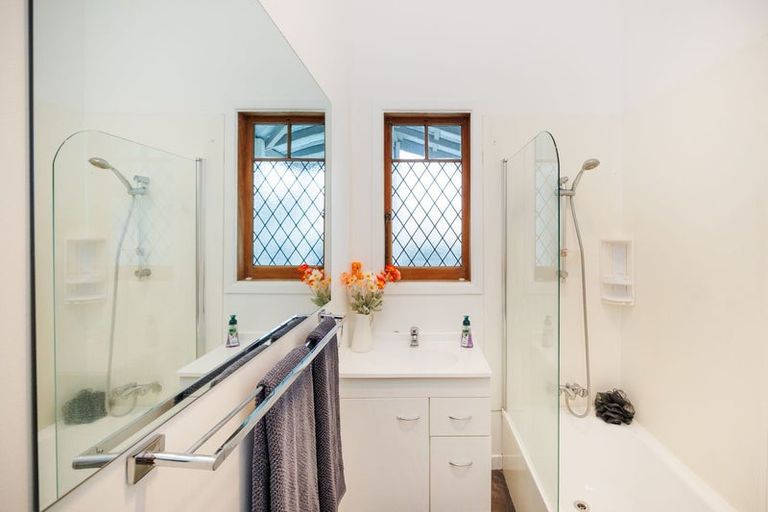 Photo of property in 6 A'court Street, Sanson, 4817