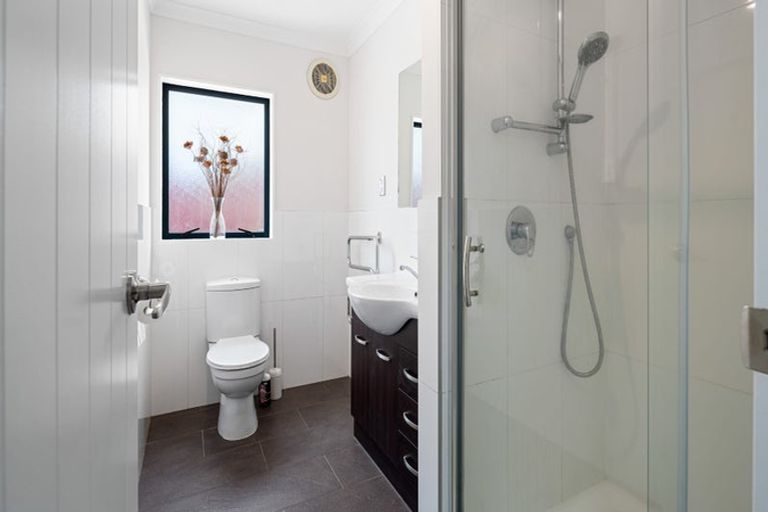 Photo of property in 35 Kestev Drive, Flat Bush, Auckland, 2016