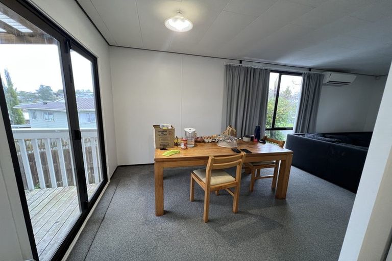 Photo of property in 22 Crosby Road, West Harbour, Auckland, 0618