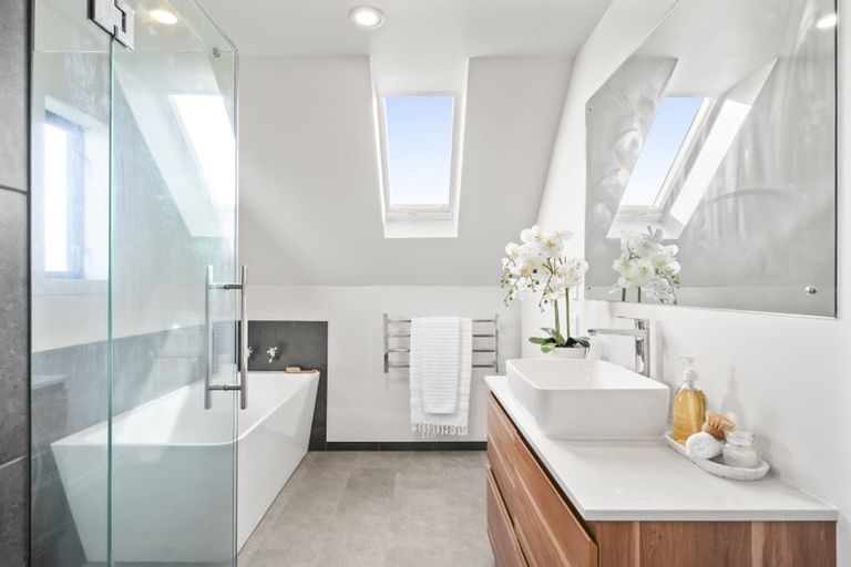 Photo of property in 3/48 Mcfaddens Road, St Albans, Christchurch, 8052