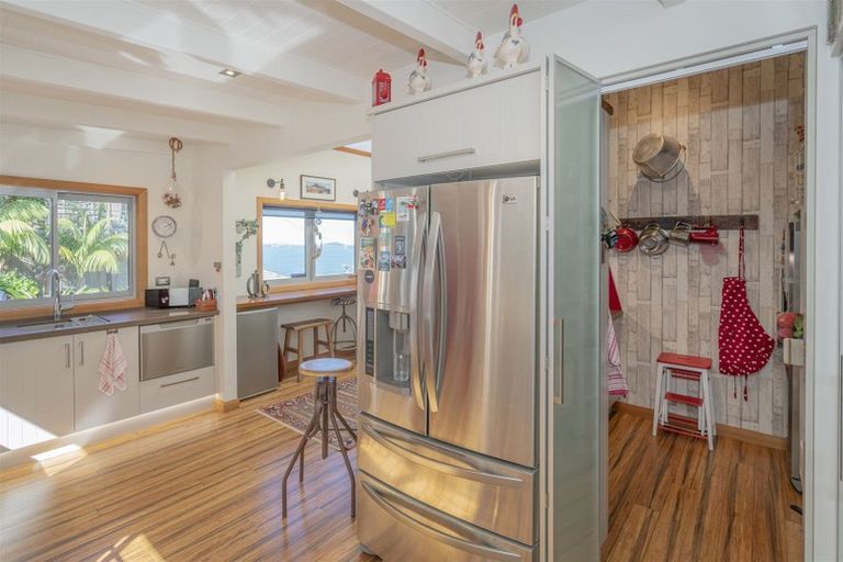 Photo of property in 22 Tairua Terrace, Tairua, 3508