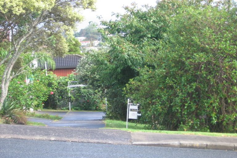 Photo of property in 2/180 Coronation Road, Hillcrest, Auckland, 0627