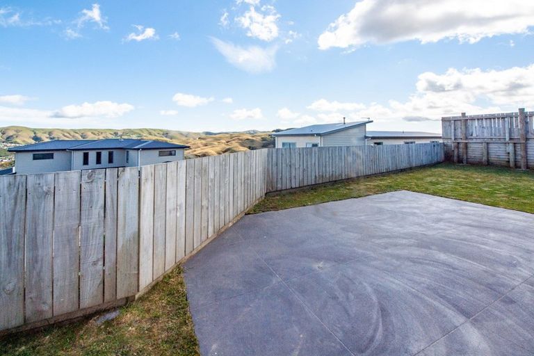 Photo of property in 187 Mark Avenue, Grenada Village, Wellington, 6037