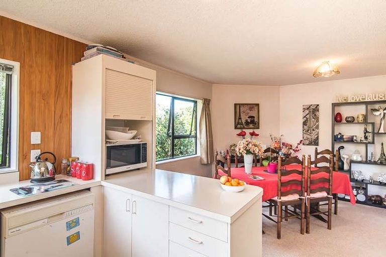 Photo of property in 23b Pinewood Grove, Paraparaumu Beach, Paraparaumu, 5032