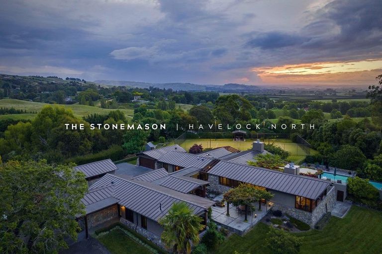 Photo of property in 54 Lane Road, Havelock North, 4130