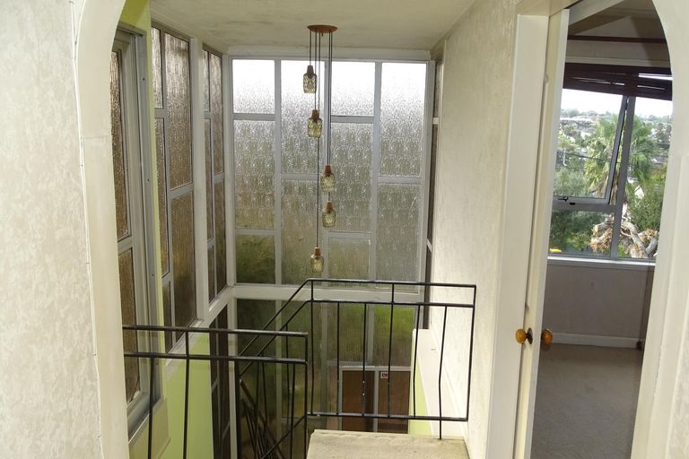 Photo of property in 8 Lanark Street, Milford, Auckland, 0620