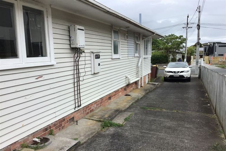 Photo of property in 26 Addison Street, Blockhouse Bay, Auckland, 0600