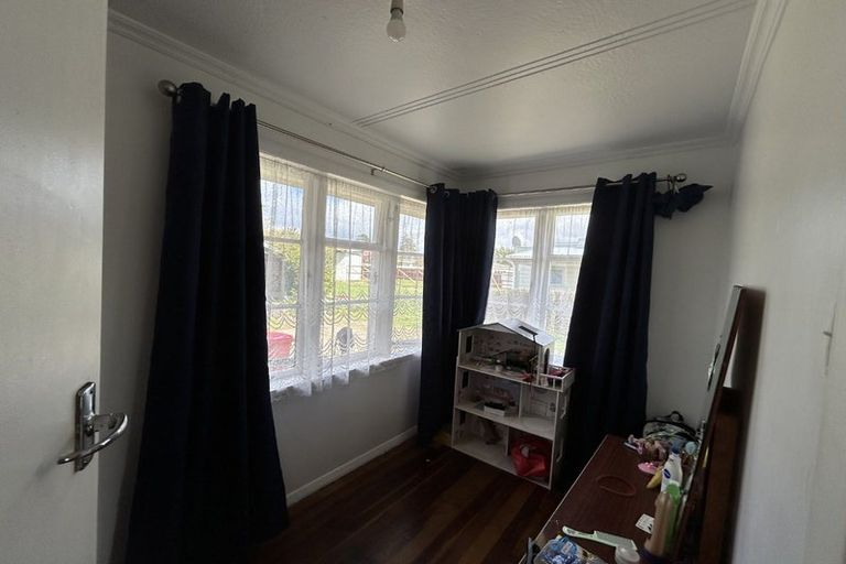 Photo of property in 12 Tiraumea Road, Pahiatua, 4910