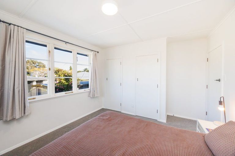 Photo of property in 1 Salisbury Avenue, Terrace End, Palmerston North, 4410