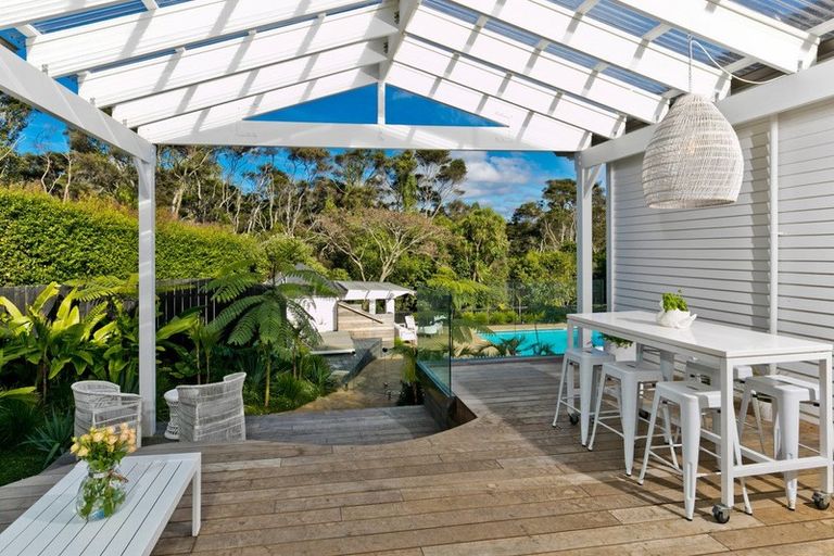 Photo of property in 27-29 Bernard Magnus Lane, Greenhithe, Auckland, 0632