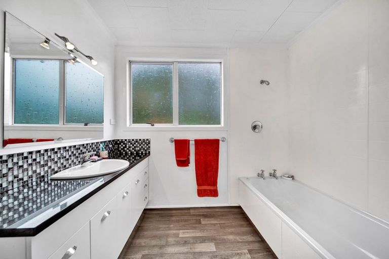 Photo of property in 87 Princess Street, Waitara, 4320