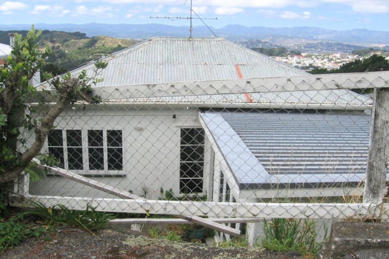 Photo of property in 5 Asquith Terrace, Brooklyn, Wellington, 6021