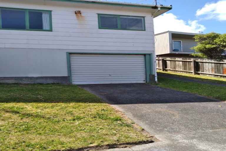 Photo of property in 20a Acacia Avenue, Maungaraki, Lower Hutt, 5010