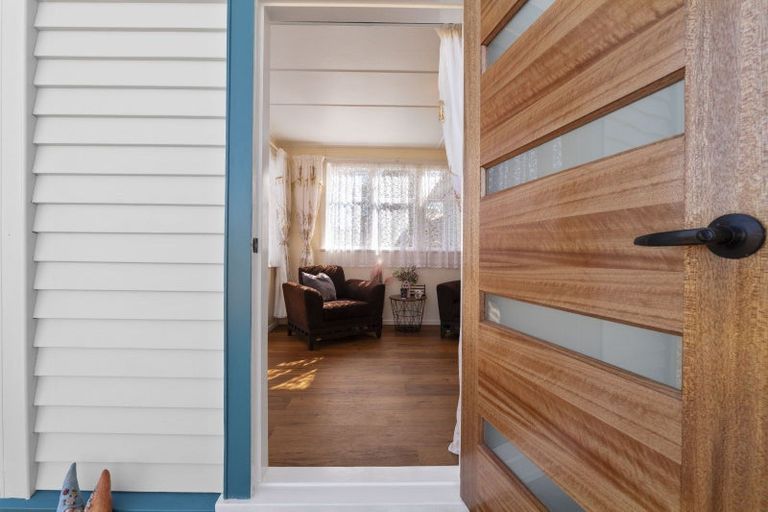 Photo of property in 82 Orlando Street, Stratford, 4332