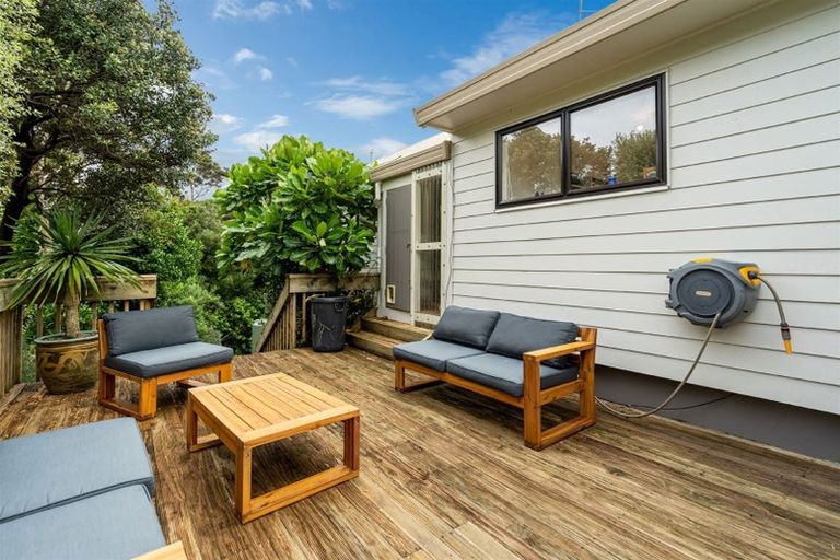 Photo of property in 3 Emery Grove, Bayview, Auckland, 0629