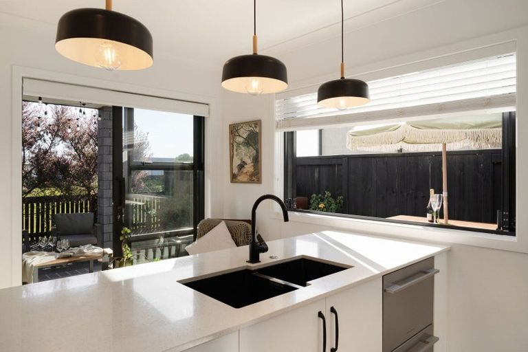 Photo of property in 6 Taniko Lane, Papamoa, 3118