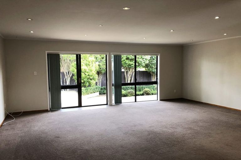 Photo of property in 2/8 Eastridge Court, Northpark, Auckland, 2013