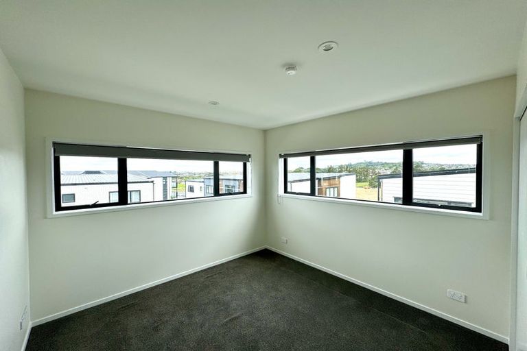 Photo of property in 201/3 Newelm Lane, Flat Bush, 2019