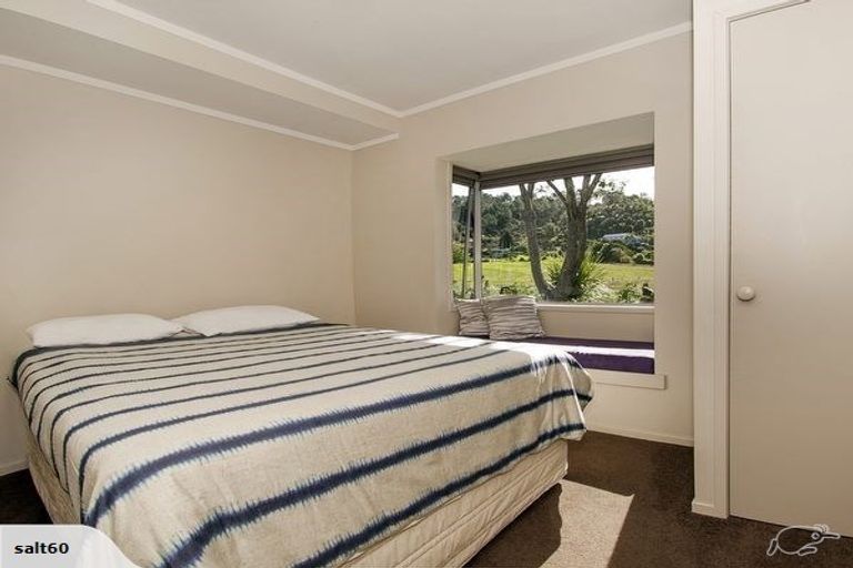 Photo of property in 10 Taunui Place, Cooks Beach, Whitianga, 3591