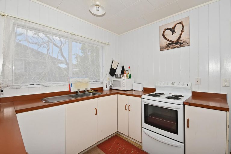 Photo of property in 1 Aratiatia Place, Tikipunga, Whangarei, 0112